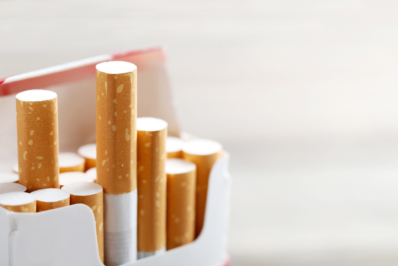 Giftig, nutzlos und aus Plastik: Gehören Zigarettenfilter verboten?